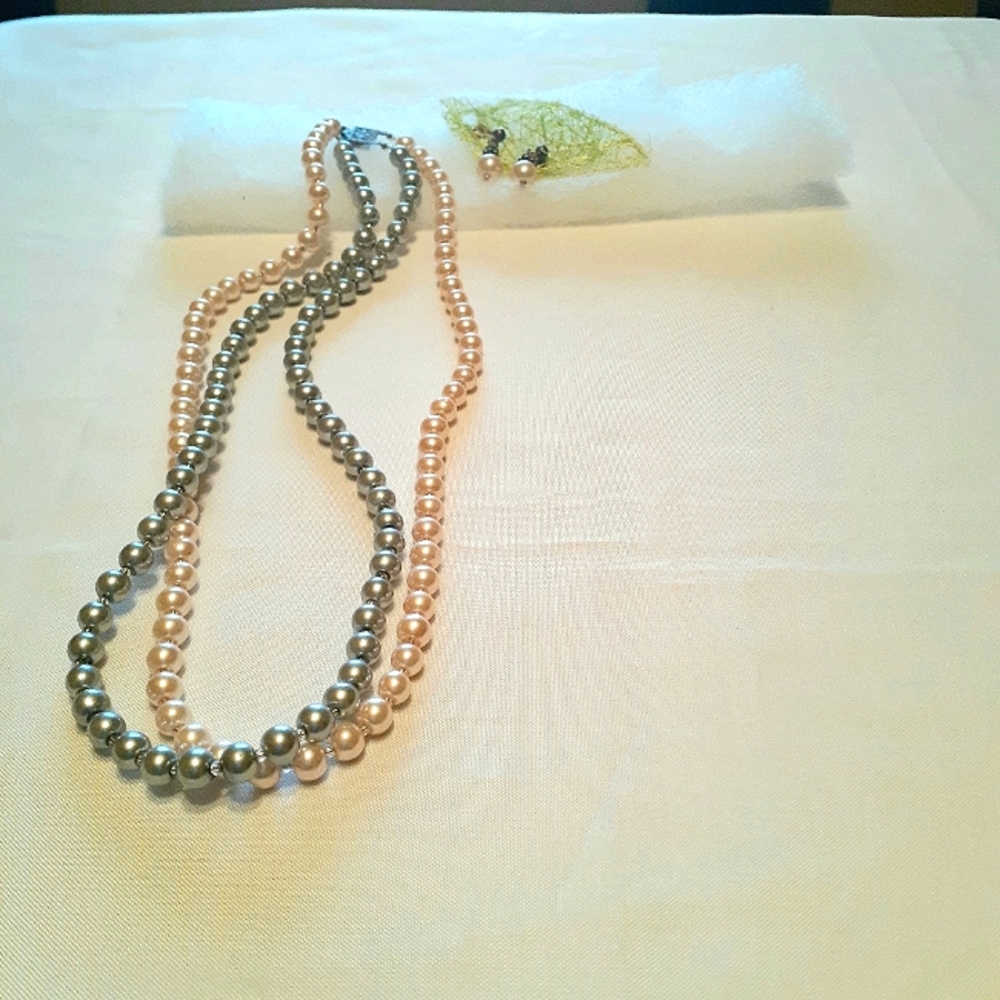 Distinctive Pink & Grey Faux Pearl Set